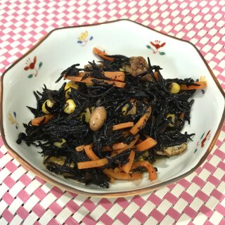 節分の大豆入り(笑)ひじきの煮物